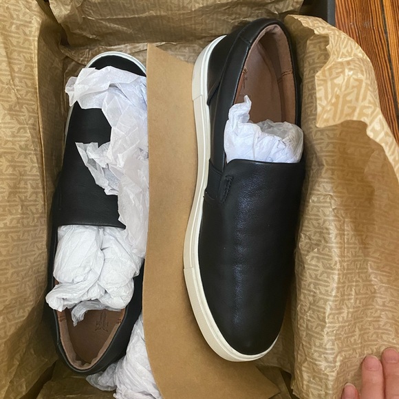 Frye Ivy Slip-on in black leather - Size 8 - Picture 2 of 4